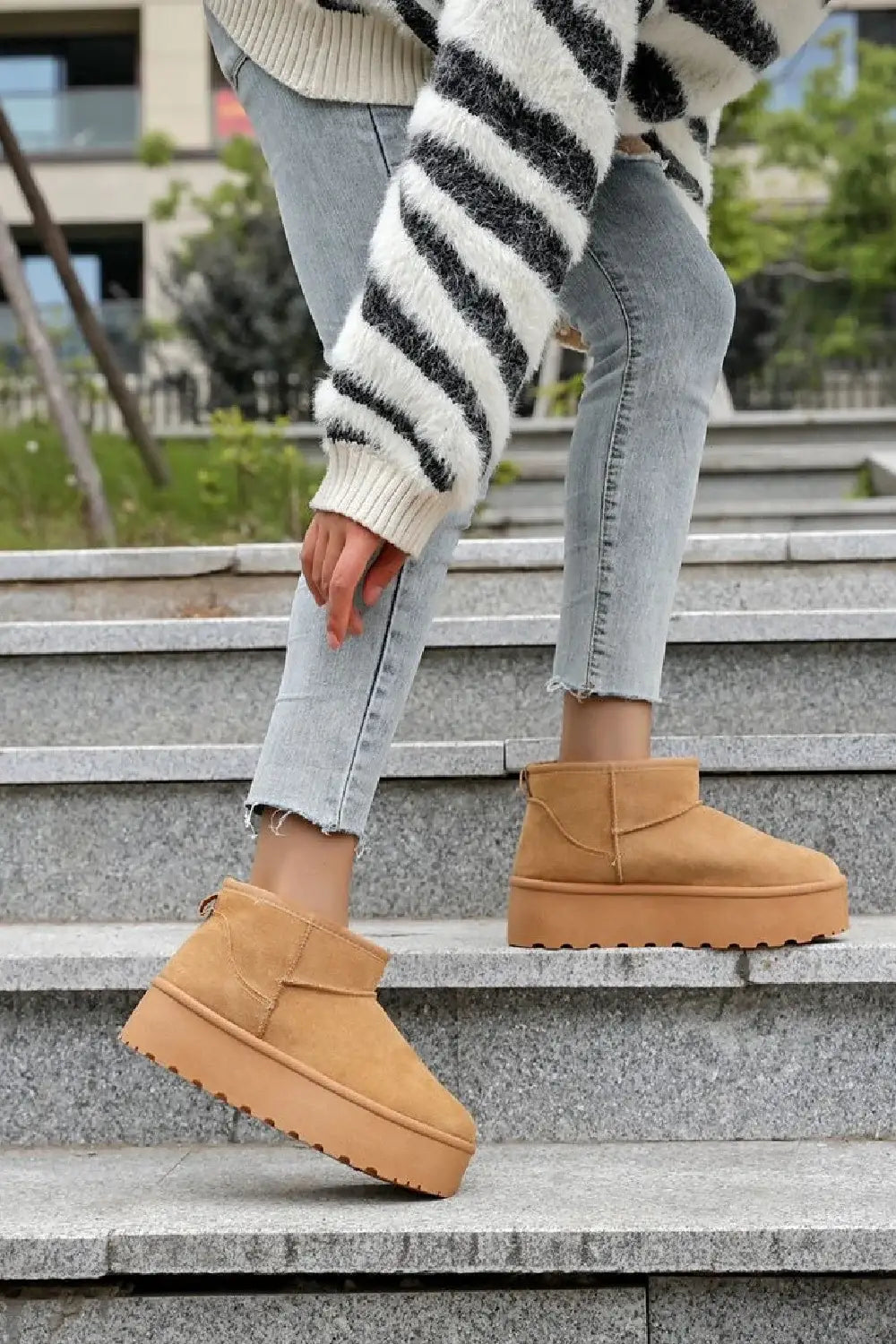CHESTNUT PLATFORM ANKLE BOOTS