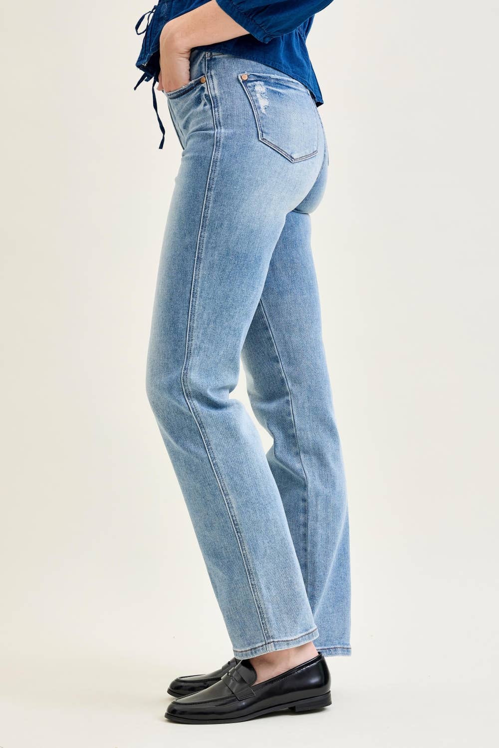 HighWaist Effortless Straight Jean