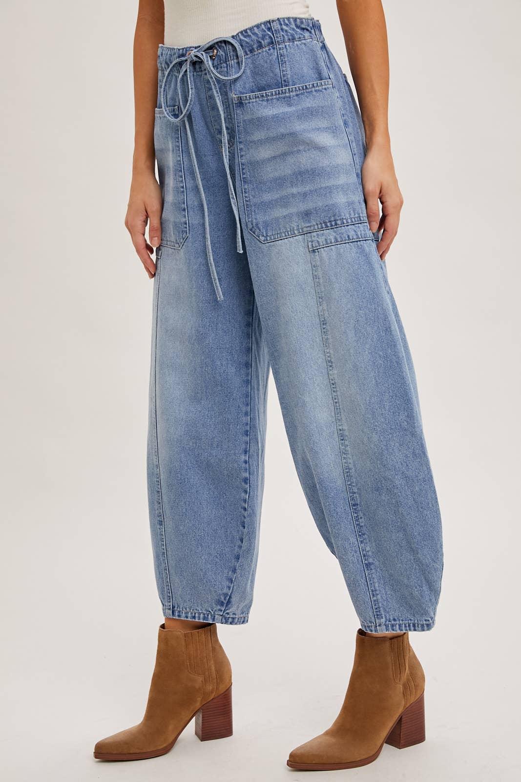 Easy Days Barrel Jeans