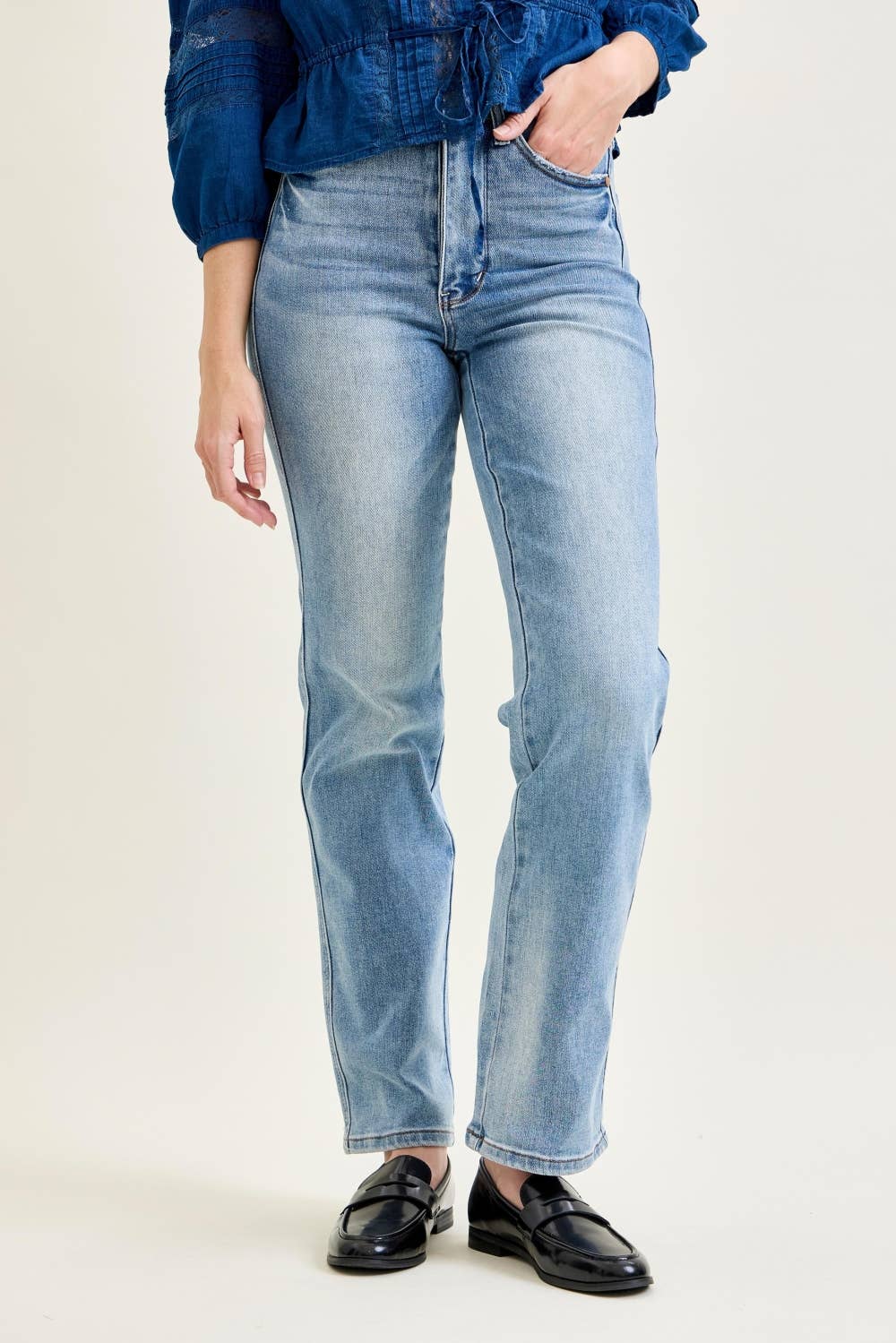 HighWaist Effortless Straight Jean