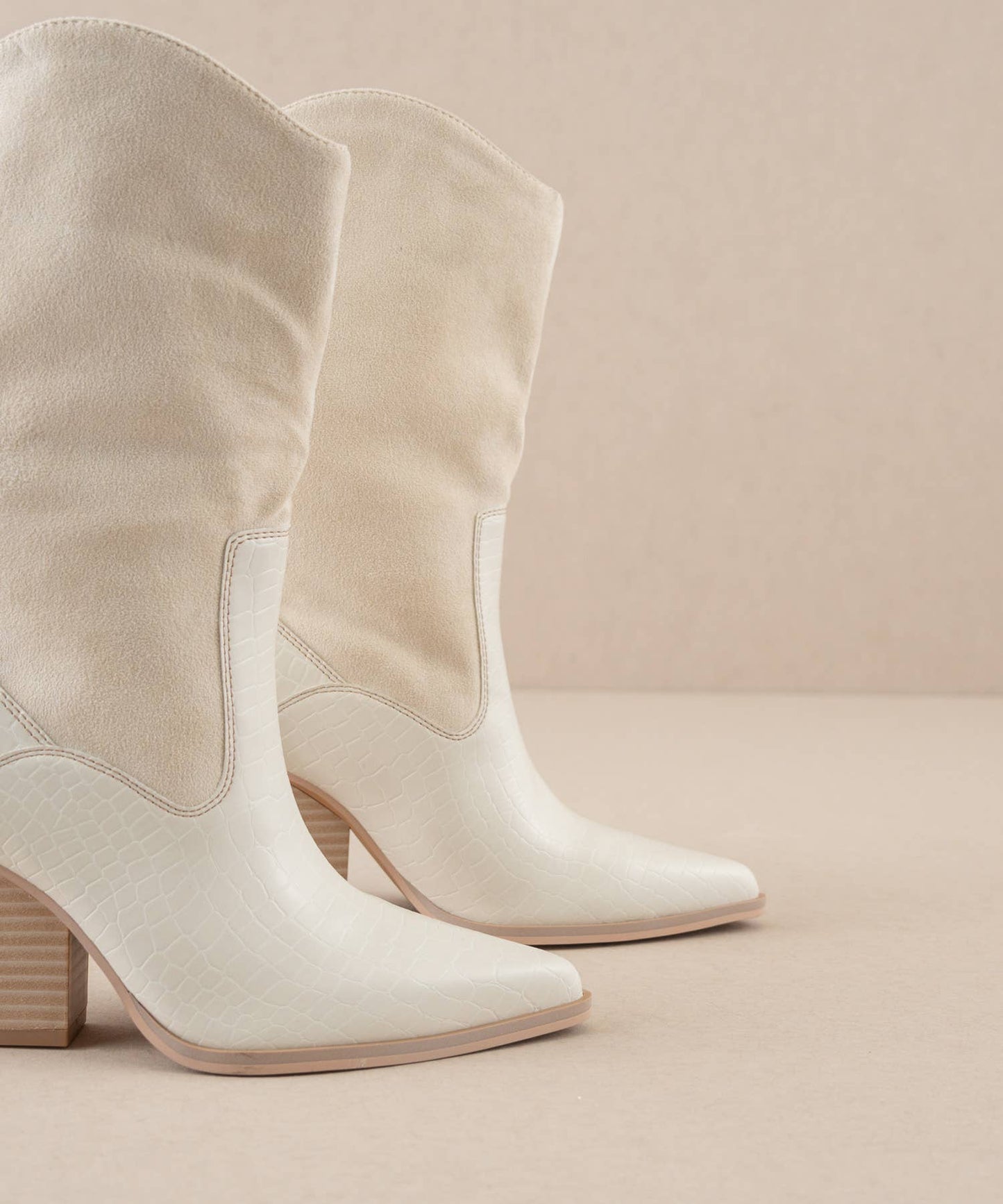 The Londyn Loose Fit Boot: White