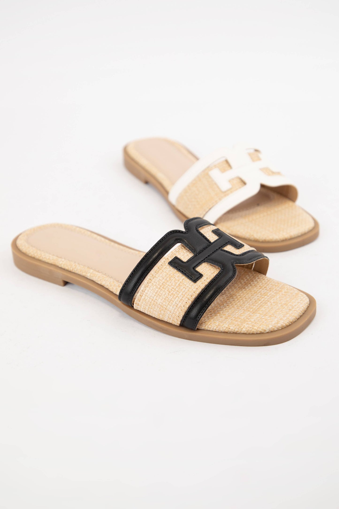 BLACK RAFFIA SANDALS