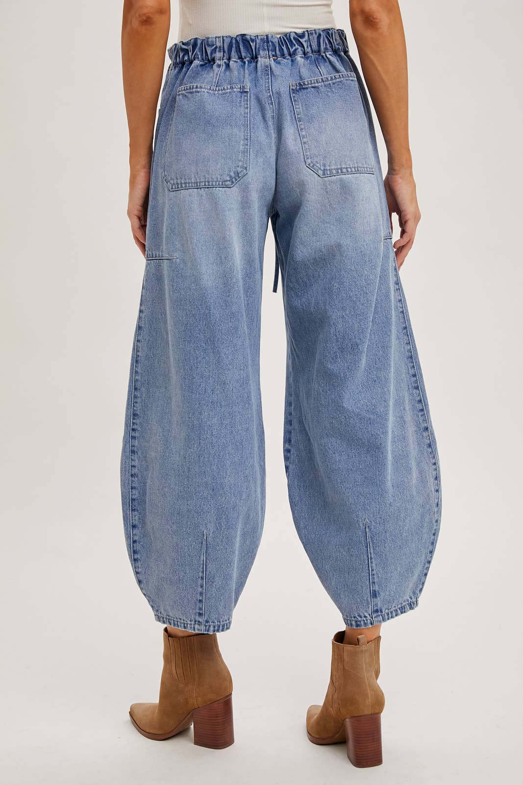 Easy Days Barrel Jeans