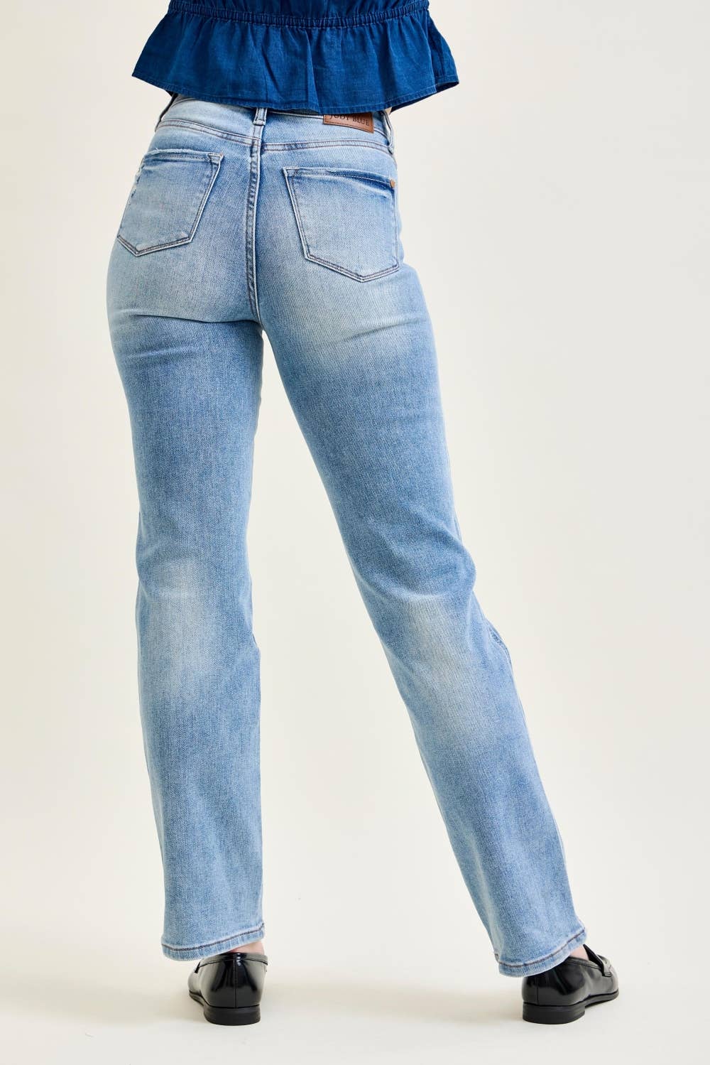 HighWaist Effortless Straight Jean